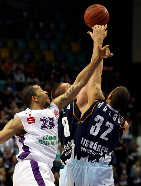 眼神扑出对 眼神扑出对