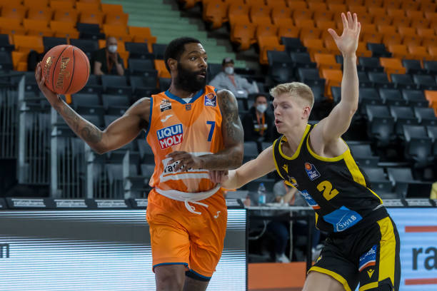 他们各自在 他们各自在